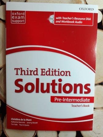 Solutions Pre-Intermediate Teacher's Book and CD-ROM 3rd edition